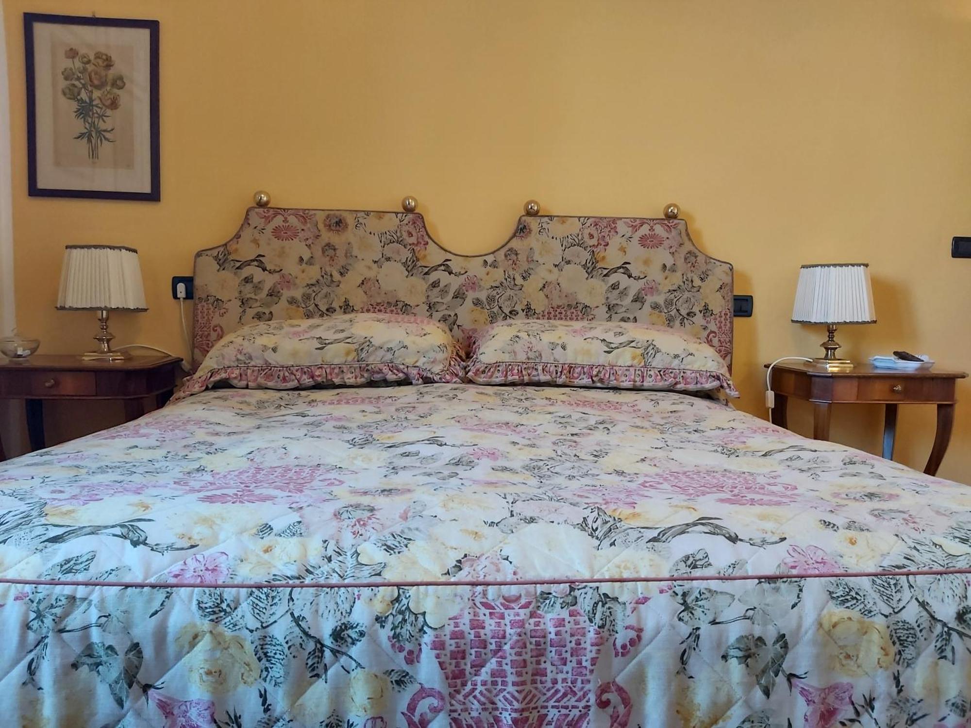 Agriturismo - B&B L'Acquacotta กาส์ตีจลิโอเน เดลลา เปสกายา ภายนอก รูปภาพ