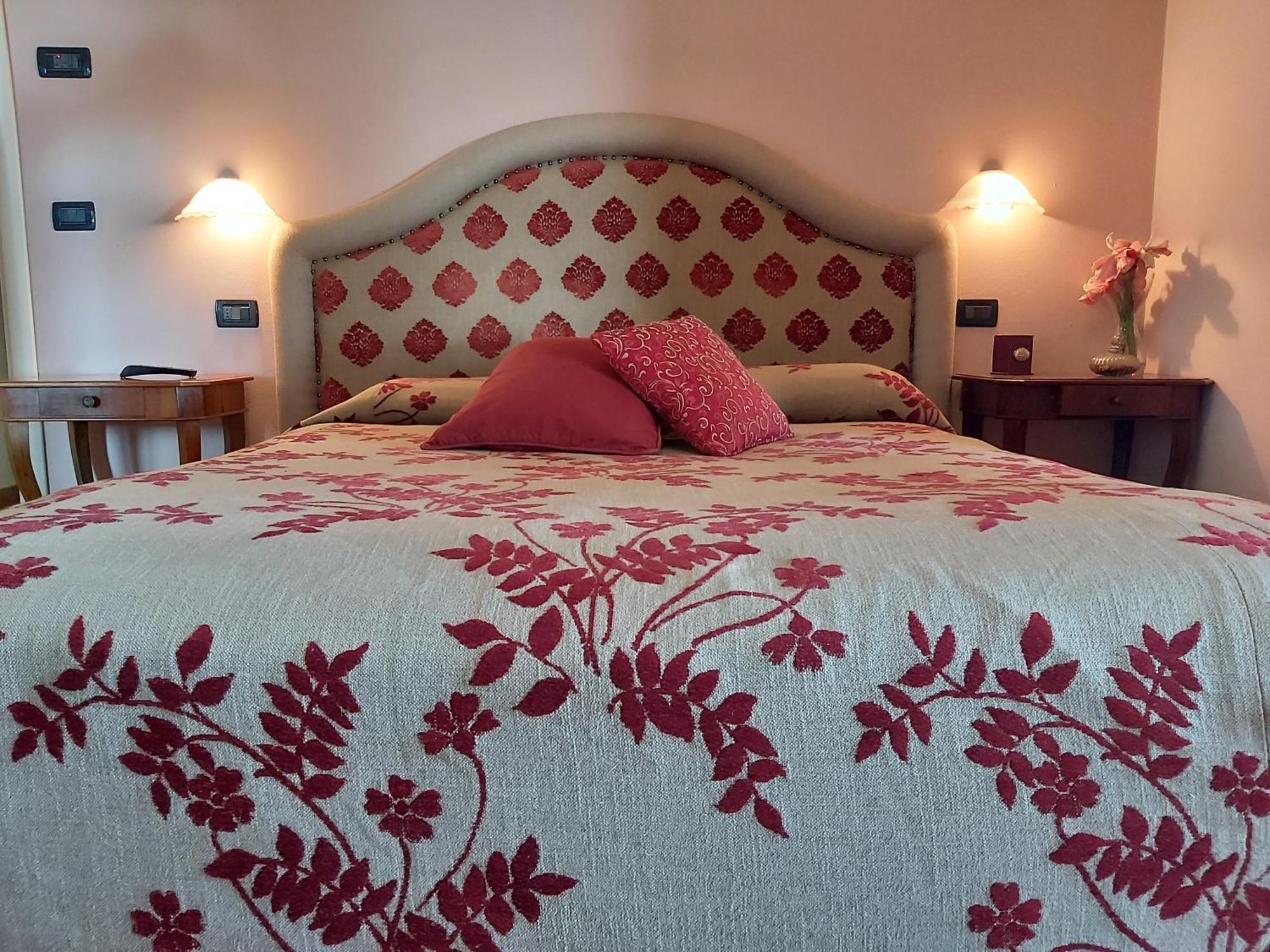 Agriturismo - B&B L'Acquacotta กาส์ตีจลิโอเน เดลลา เปสกายา ภายนอก รูปภาพ
