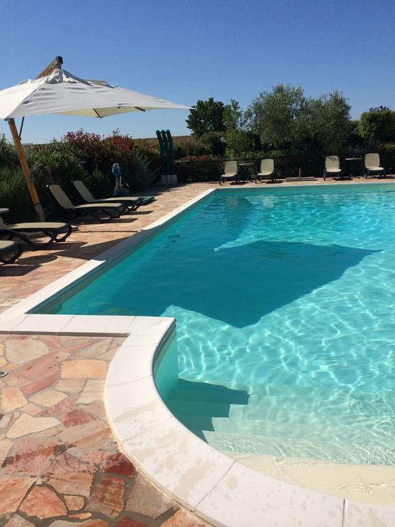Agriturismo - B&B L'Acquacotta กาส์ตีจลิโอเน เดลลา เปสกายา ภายนอก รูปภาพ