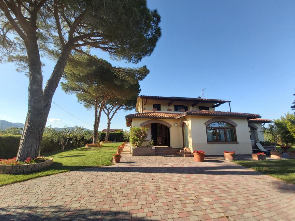 Agriturismo - B&B L'Acquacotta กาส์ตีจลิโอเน เดลลา เปสกายา ภายนอก รูปภาพ