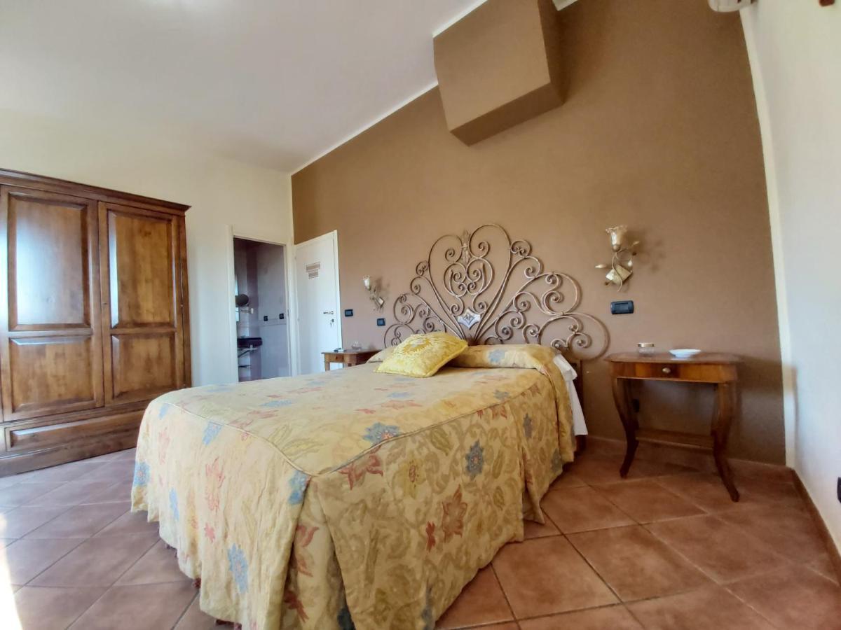 Agriturismo - B&B L'Acquacotta กาส์ตีจลิโอเน เดลลา เปสกายา ภายนอก รูปภาพ